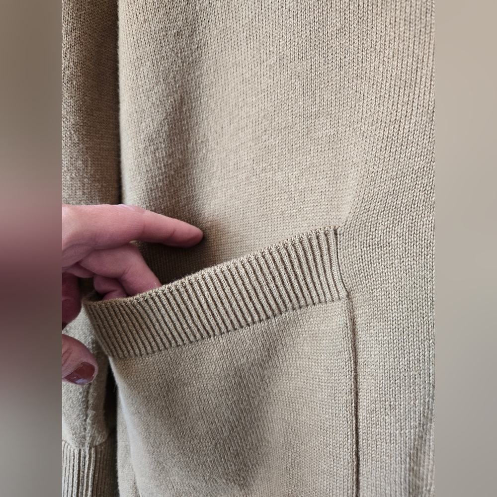 MICHAEL KORS Tan Cardigan Sweater with Faux Fur Collar. Size XL - Picture 4 of 12